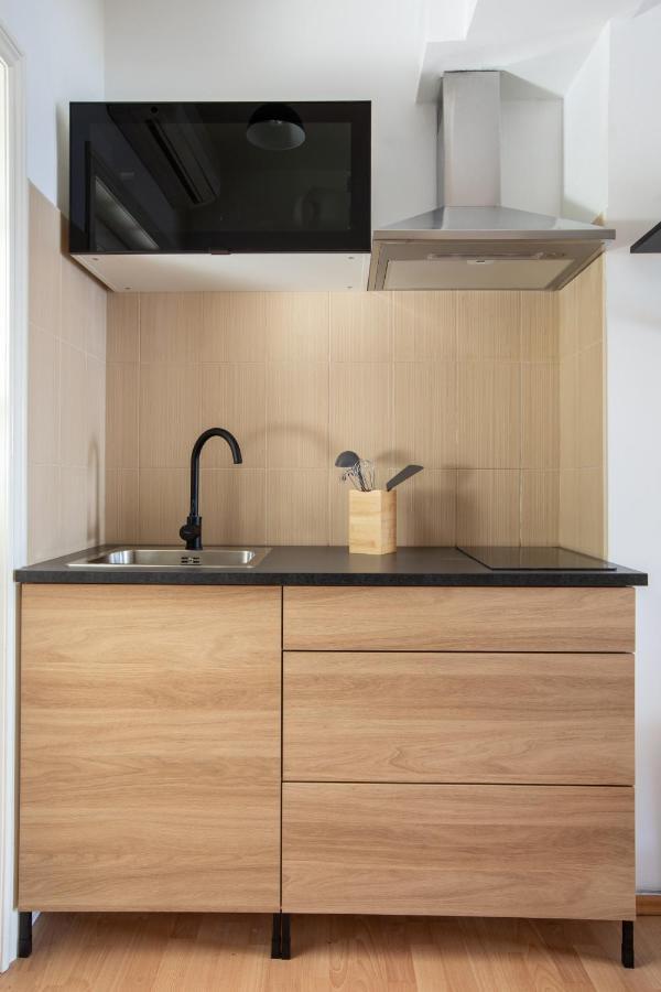 Beach Front Apartment Подгора Экстерьер фото